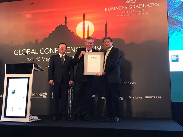 交大安泰首获AMBA认证.png 交大安泰首获AMBA认证.png