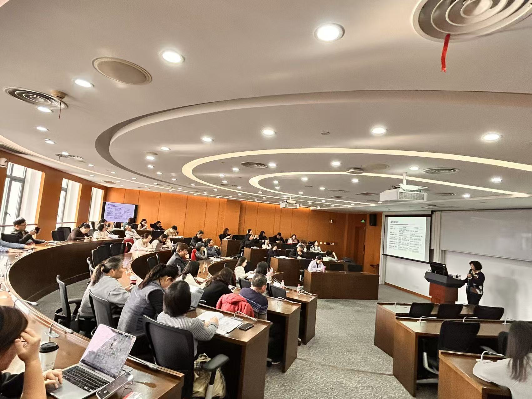 赋能主动健康 共筑幸福校园 —— 安泰经管学院成功举办教工健康管理专题讲座